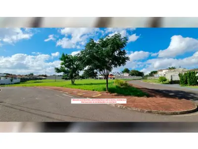 LOTE 004 - IMÓVEL URBANO EM PARANAVAÍ- JD. OURO BRANCO 408,94 M²